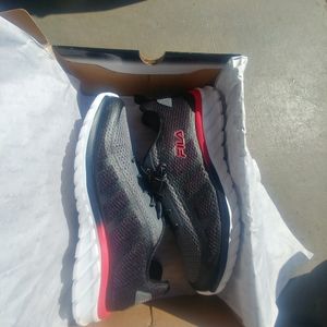 NEW FILA running shoes